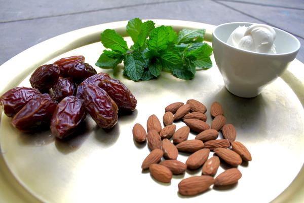 Moroccan-Celebration-Dates-ingreidents-medjool-dates-almonds-mint-leaves-mascarpone-cheese